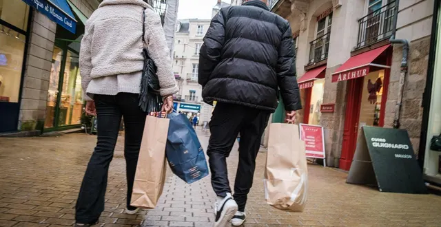 photo  le commerce nantais, comme ailleurs, est confronté à la vente en ligne, à la baisse du chiffre d’affaires et à des loyers élevés. mais le taux de vacance, plus bas que dans d’autres villes, montre que les ouvertures compensent les fermetures.   &copy;  simon torlotin / ouest-france 