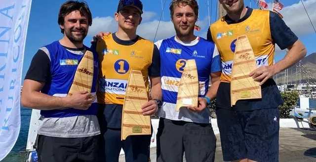 photo  de gauche à droite, lucas rual, erwan fischer, émile amoros et clément péquin s’entraînent ensemble depuis près de six mois et ont brillé sur la régate internationale de lanzarote (espagne), début février.  &copy;  dr 