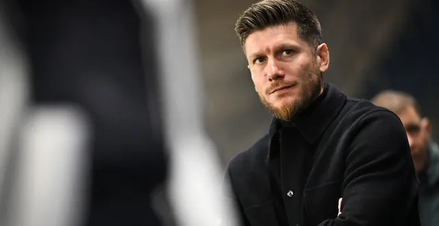 photo  sébastien pocognoli est sur le banc de l’asm depuis le 11 octobre 2025.  &copy;  lou benoist / afp 