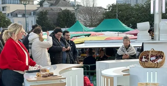 photo  flavie flament lors du tournage de l’émission à angers (maine-et-loire).  &copy;  terre de rose distillerie/photo facebook 