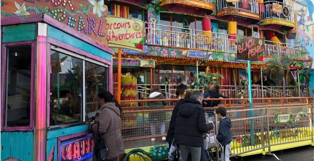 photo  la foire des cendres est un rendez-vous incontournable de la flèche.  &copy;  archives le maine libre 