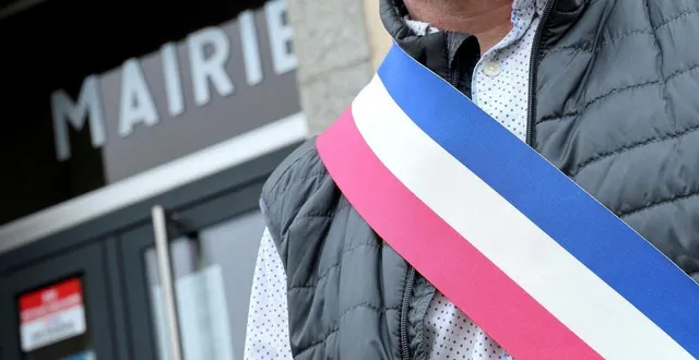 photo  le conseiller départemental, christophe langouët demande un véritable statut local de l’élu et plus de protection après l’agression du maire de quelaines-saint-gault lors de la déconstruction de l’église (photo d’illustration).  &copy;  joël le gall / ouest-france 