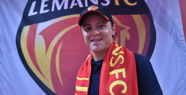 photo  felipe massa était au match opposant le mans et laval, en donnant le coup d’envoi. il est actionnaire au mans fc.  &copy;  mathieu pattier 