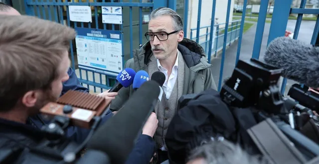 photo  l’avocat de monique olivier, me richard delgenes, s’est exprimé face à la presse.  &copy;  ouest-france / charles bury 