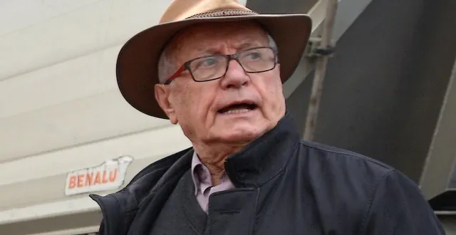 photo  le maire, jacques lacoche, a précisé que le chantier devrait se terminer fin avril.  &copy;  ouest-france 