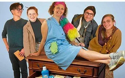 photo  la troupe théâtrale des lions dans ton salon.  &copy;  co 