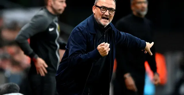 photo  franck haise, qui doit succéder à habib beye (à l’arrière-plan), connaît déjà bien le roazhon park.  &copy;  philippe renault / ouest france 