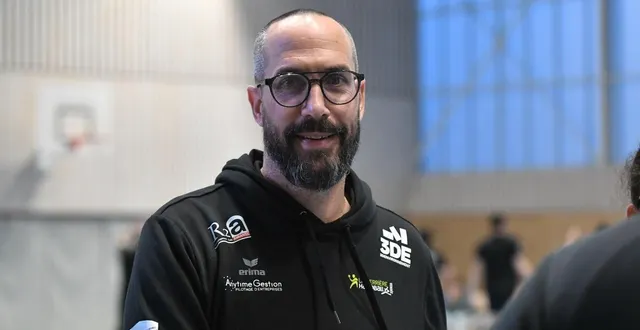 photo  antoine giraudeau et son équipe de la ferrière pointent à la huitième place de nationale 3.  &copy;  laurent gelot 