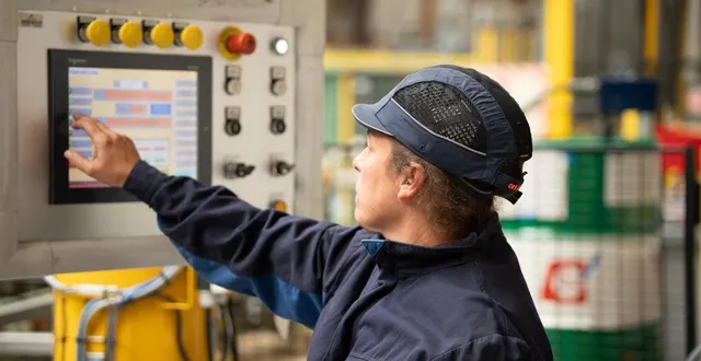 photo  l’usine framatome de montreuil-juigné compte 90 salariés. leur nombre devrait dépasser les 100 dans les prochaines années.  &copy;  paulin dourde 