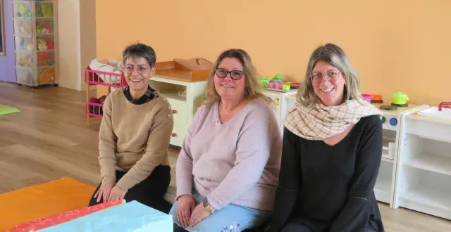 photo  (de gauche à droite) maria-fatima ribeiro, tatiana marolleau-vigneron et marilyne dréau, trois assistantes maternelles agréées ont ouvert la mam les petits explorateurs à trangé le 5 janvier et organisé des portes ouvertes samedi dernier.  &copy;  le maine libre 