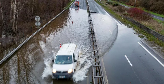 photo  le périphérique de nantes pourrait se retrouver inondé suite à la crue de la rivière le gesvres (ici, en 2025).  &copy;  franck dubray / archives ouest france 