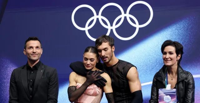 photo  laurence fournier beaudry et guillaume cizeron, lundi 9 février, aux jeux olympiques.  &copy;  reuters 