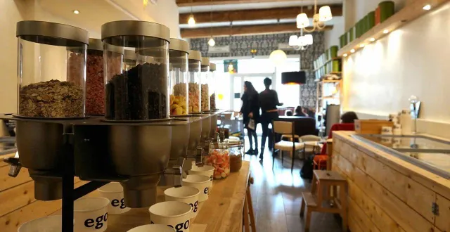 photo  à marseille, ego est implanté sur le vieux port.  &copy;  co 