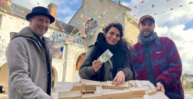 photo  florent catteau, violette prévost et maxime renaudet sont tous les trois membres de l’association des petits châtelets.  &copy;  ouest-france 