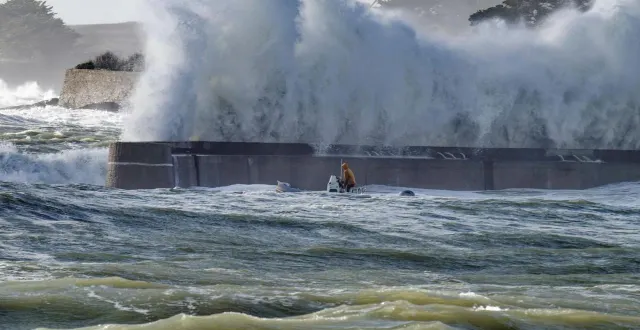 photo  depuis plusieurs semaines, les coups de vent s’enchaînent, comme ici à lomener (morbihan).  &copy;  thierry creux / ouest-france 