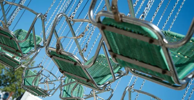 photo  une fois les passagers installés dans la nacelle, l’opérateur fait croire à un grave problème technique…  &copy;  photo d’illustration : meresse louise/sipa 