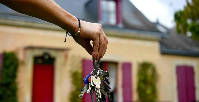 photo  le département de maine-et-loire table sur 135 m€ de recettes prélevés sur les ventes immobilières pour financer ses investissements et équilibrer son budget.  &copy;  archives ml – yvon loué 
