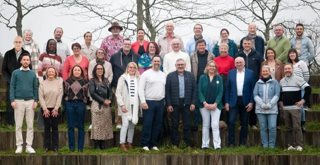 photo  l’équipe de verrières en lumière constituée de 12 pellouaillais et 22 sylvanais et composée de 17 hommes et 17 femmes.  &copy;  ouest-france 