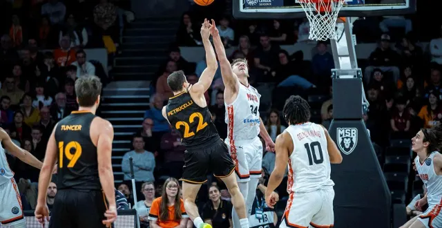 photo  malgré david dileo, les manceaux ont cédé en fin de match face à galatasaray.  &copy;  dominique breugnot 