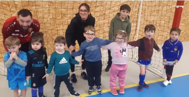 photo  les jeunes licenciés lors de leur première séance avec leurs éducateurs.  &copy;  ouest-france 
