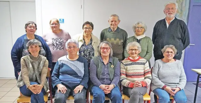 photo  jeanine rauant ; thérèse salliot, secrétaire ; françoise anne, présidente ; roselyne vardon, trésorière ; odile donnez ; évelyne jaquinot ; marie-claude colin, trésorière adjointe ; martine mary ; daniel saillard ; brigitte mottin, secrétaire adjointe ; gérard villeroy. (absent sur la photo : marc-henri barrabé, vice-président).  &copy;  ouest-france 
