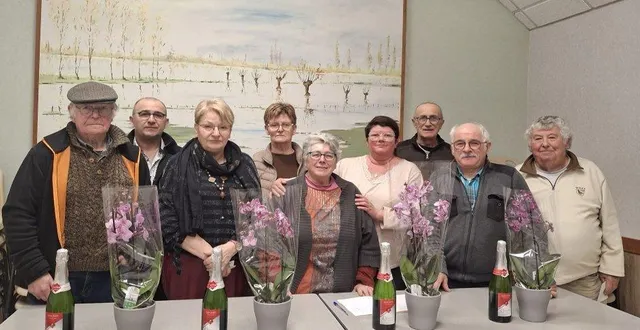 photo  éliane bûcher et jean-paul bélanger ont remporté le challenge des couples face aux lambert sur le score de 12 à 7.  &copy;  document remis 