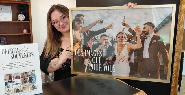 photo  floriane billaud dans son studio, au 7, rue des buretiers à longnes.  &copy;  le maine libre 