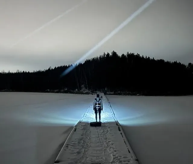 photo maxime bachelot dans la neige lors de ses entraînements avant la yukon arctic ultra.  ©  maxime bachelot