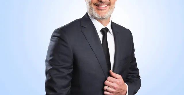 photo  frank lebœuf sera l’un des deux intervenants de la soirée, avec thierry lhermitte.  &copy;  les grands théâtres 