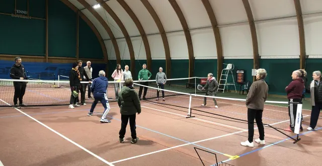 photo  découverte du pickleball à rouillon.  &copy;  le maine libre 