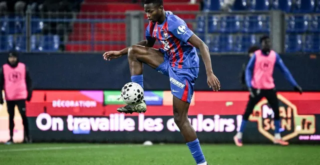 photo  souleymane sagnan, le défenseur central du sm caen (national), est prêté par le rc lens (ligue 1).  &copy;  martin roche / ouest-france 