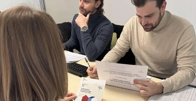 photo  les services de l’état ont ouvert quatre guichets pour enregistrer les dépôts de listes des candidats.  &copy;  préfecture de la mayenne 