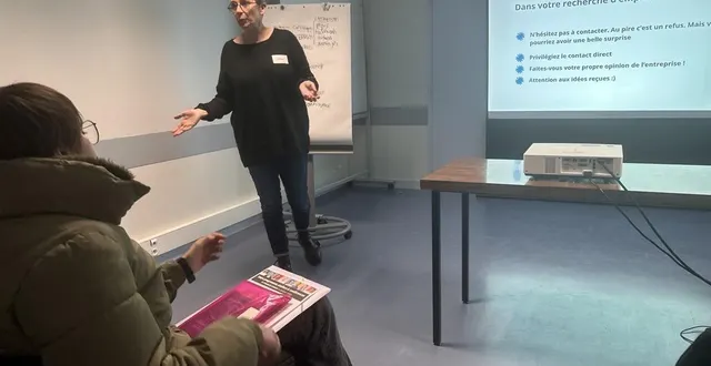 photo  baugé-en-anjou, le 12 février 2026. s’il n’y a pas de recette miracle pour décrocher un emploi, il est possible de maximiser ses chances en adoptant des techniques. c’était le propos d’anne-lise robin qui a animé l’un des ateliers du cinquième forum de l’emploi.  &copy;  co - christophe ricci 