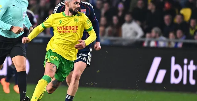 photo  dans leur course au maintien, rémy cabella et les canaris n’ont plus de temps à perdre.  &copy;  franck dubray / ouest france 