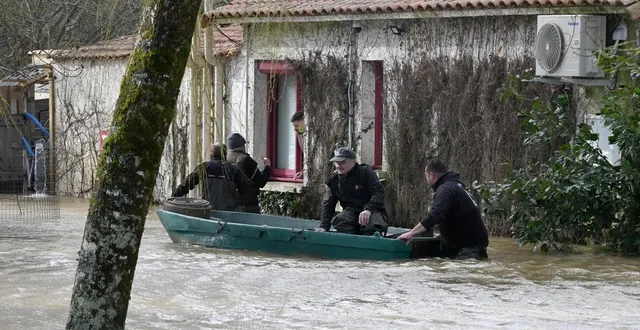 photo  en vendée, le niveau d’eau continue de monter à lavaud. photo : jérôme fouquet/ouest-france  &copy;  jérôme fouquet/ouest-france 
