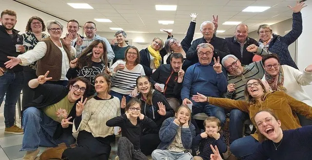 photo  la joyeuse équipe de l’arlequin un soir de répétition.  &copy;  co 