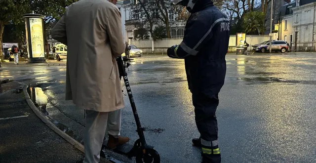 photo  vélos et trottinettes ont été particulièrement ciblés par une opération de contrôle réalisée par la police à angers ce 13 février 2026.  &copy;  ouest-france 