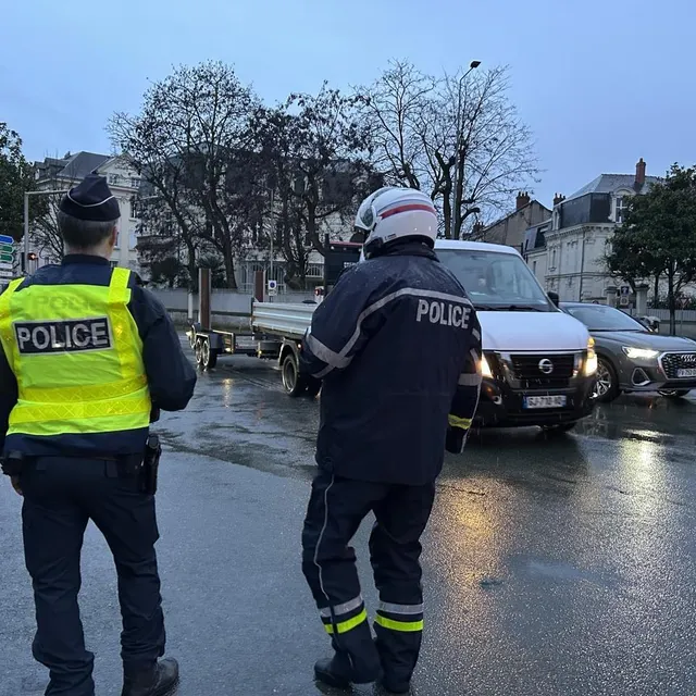 photo les policiers ont également verbalisé les automobilistes aux comportements dangereux.  ©  ouest-france