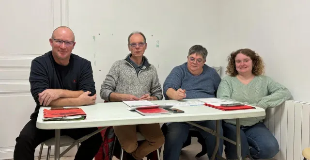 photo  le bureau de l’association avec de gauche à droite : davis lalos, pierrick bonnière, béatrice corbin (secrétaire sortante) et lysa rouland.   &copy;  le maine libre 
