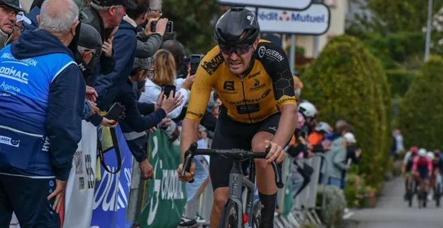 photo  mathieu roger portait les couleurs de moyon-percy vc (manche) la saison passée.  &copy;  ouest-france 