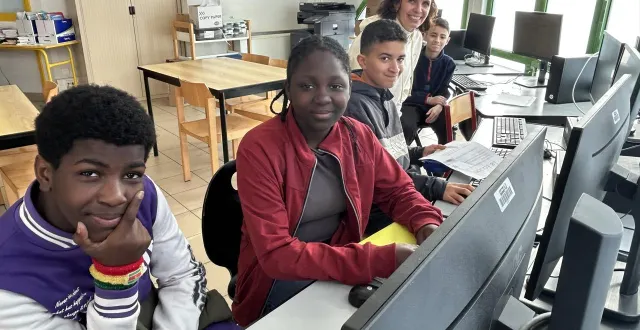 photo  deux groupes d’élèves de cinquième du collège roger-vercel participent aux classes presse.  &copy;  le maine libre 