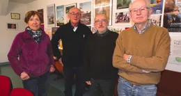 actu cin&eacute;ma  la programmation de cinéloustics est un travail de longue haleine pour maryvonne trégouet, rené hilary, philippe languille et michel bailly. 