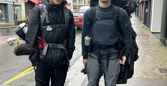 photo  mattéo fauvel et jianni suma ont marché sept jours pour rejoindre le 152e carnaval de granville (manche).  &copy;  ouest-france 