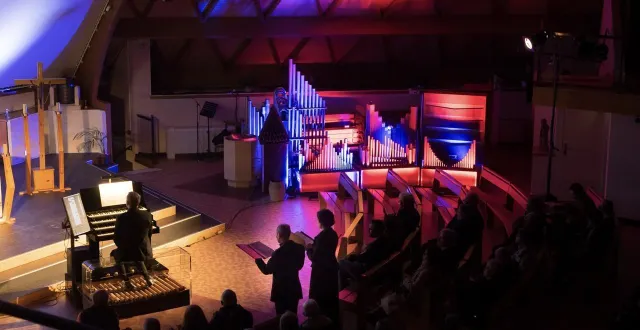 photo  concert à avrillé avec l’orgue gulliver lors de la folle semaine 2025.  &copy;  archives vincent loubrieu 