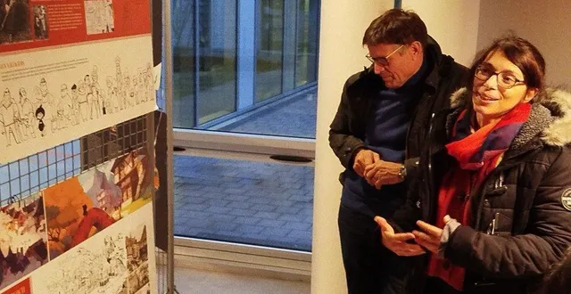 photo  carine hinder présente son exposition brume dans le hall d’accueil de l’hôpital.  &copy;  ouest-france 