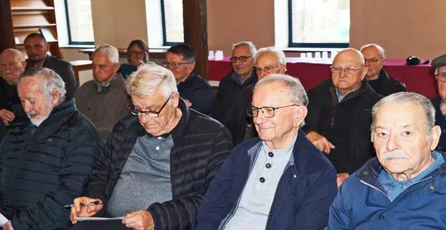 photo  une vingtaine d’anciens combattants et soldats de france participaient à cette assemblée générale.  &copy;  ouest-france 