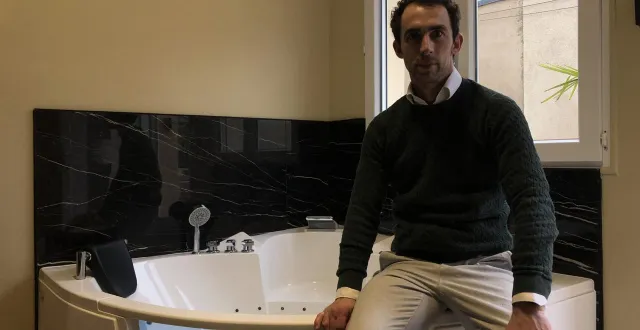 photo  mikael mescam a ouvert une love room, dotée d’un bain à remous, en septembre 2025, au mans (sarthe).  &copy;  ouest-france 