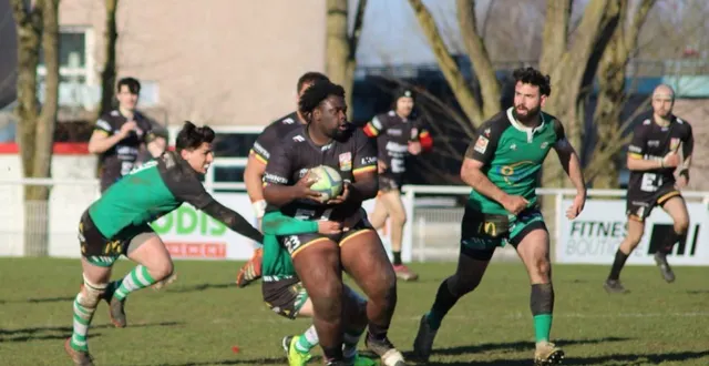 photo  le manceau ygan dongo, avec le ballon : « nous voulons prouver que l’on peut assurer notre statut de favoris. »  &copy;  ouest-france 