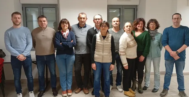 photo  six élus actuels repartent sur la nouvelle liste « ensemble pour bérus ».  &copy;  le maine libre 