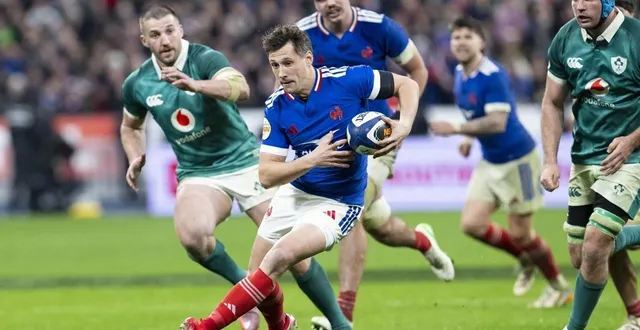 photo  baptiste serin a joué six minutes face à l’irlande, en remplaçant antoine dupont.  &copy;  kempinaire stéphane / afp 
